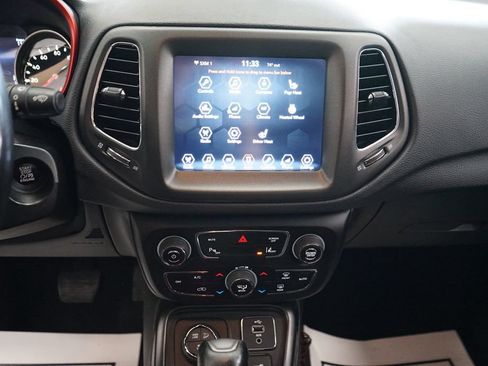 Used 2018 Jeep Compass Trailhawk w/ Leather Interior Group AWD/4WD image 7