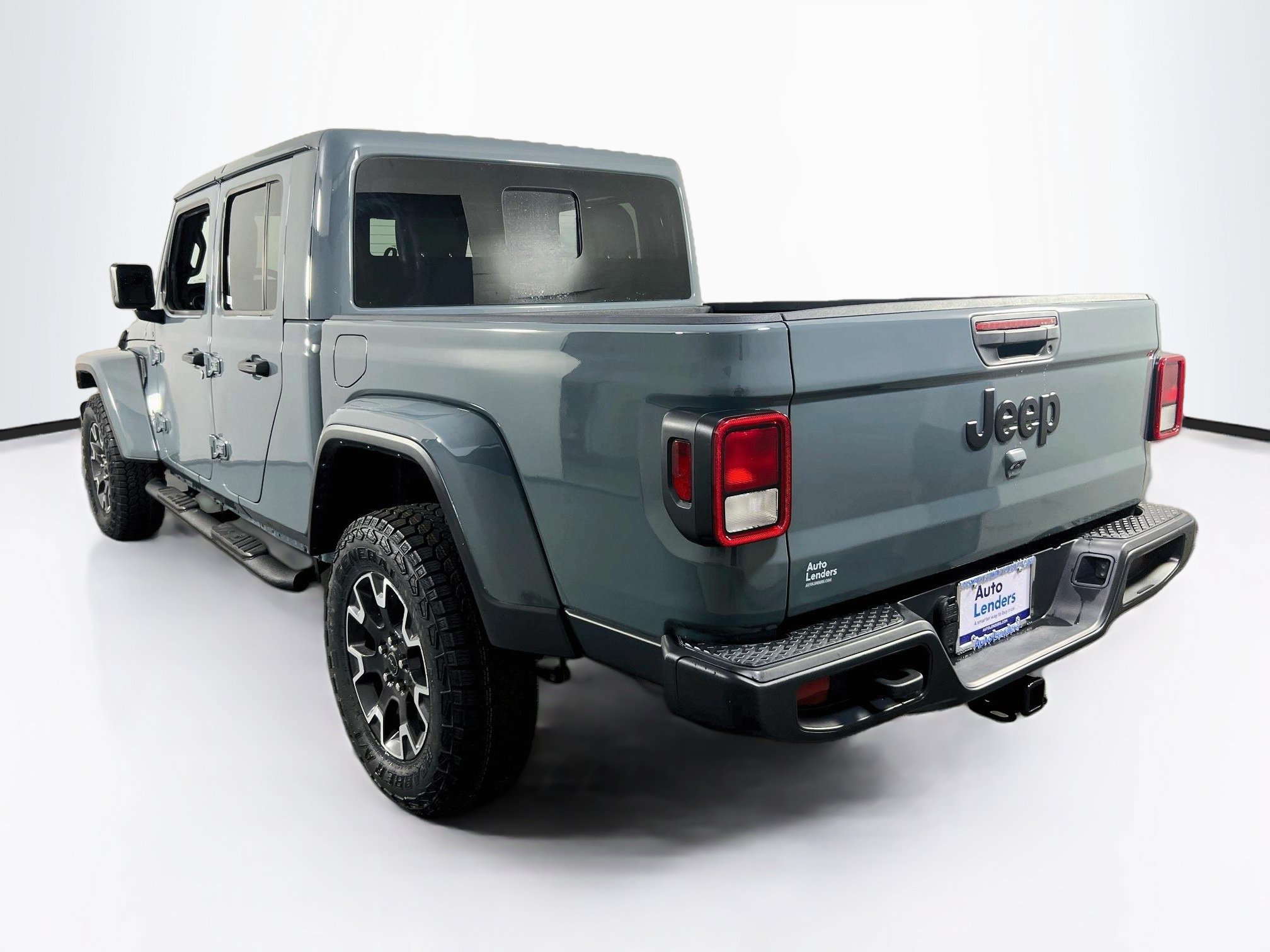 Used 2024 Jeep Gladiator Sport w/ Premium Package AWD/4WD image 7