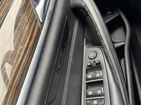 Used 2019 BMW 530i xDrive w/ Convenience Package image 16