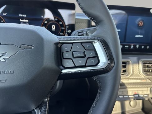 Used 2025 Ford Mustang Coupe RWD image 25