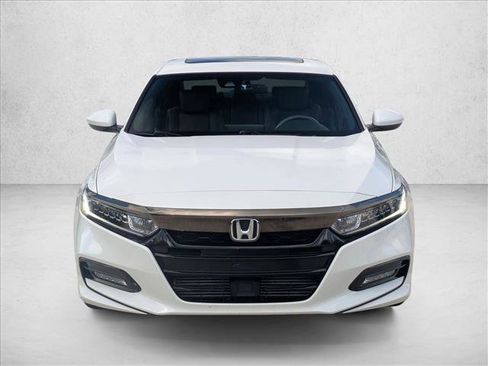 Used 2020 Honda Accord Sport image 2