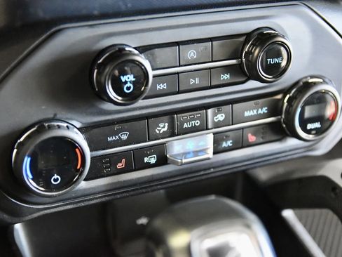 Used 2023 Ford Bronco Outer Banks AWD/4WD image 19