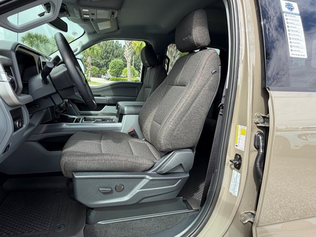 New 2027 Ford F250 XLT w/ XLT Premium Package AWD/4WD image 14