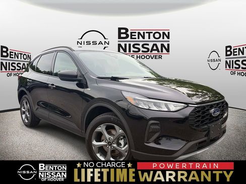 Used 2025 Ford Escape ST-Line AWD/4WD image 1