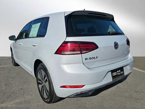 Used 2018 Volkswagen e-Golf SE w/ DC Fast Charging Package image 5