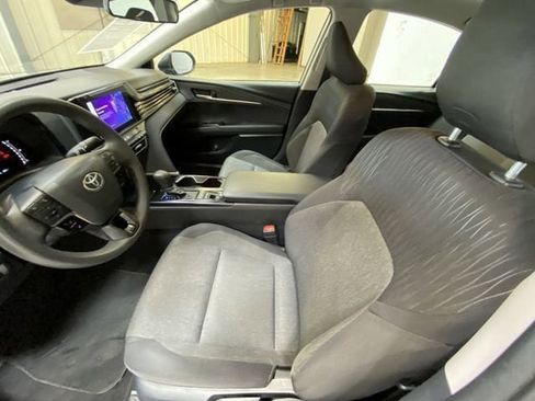 Used 2025 Toyota Camry LE FWD image 23