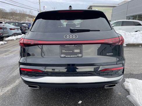 Certified 2025 Audi Q5 Premium w/ Convenience Package image 5