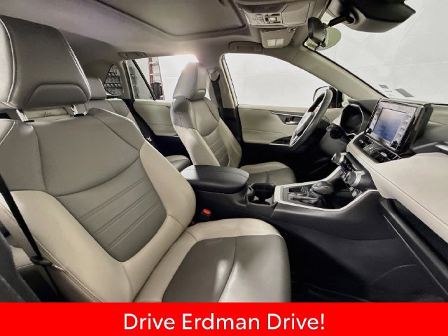 Certified 2021 Toyota RAV4 XLE Premium FWD image 24