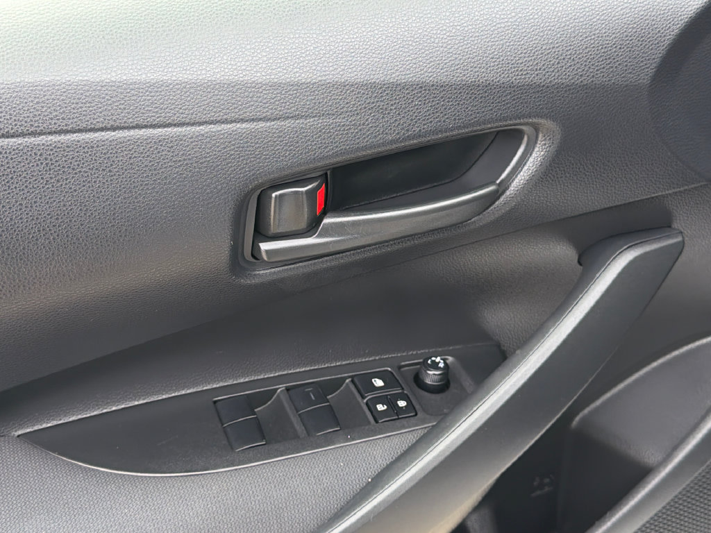 Used 2025 Toyota Corolla LE FWD image 17