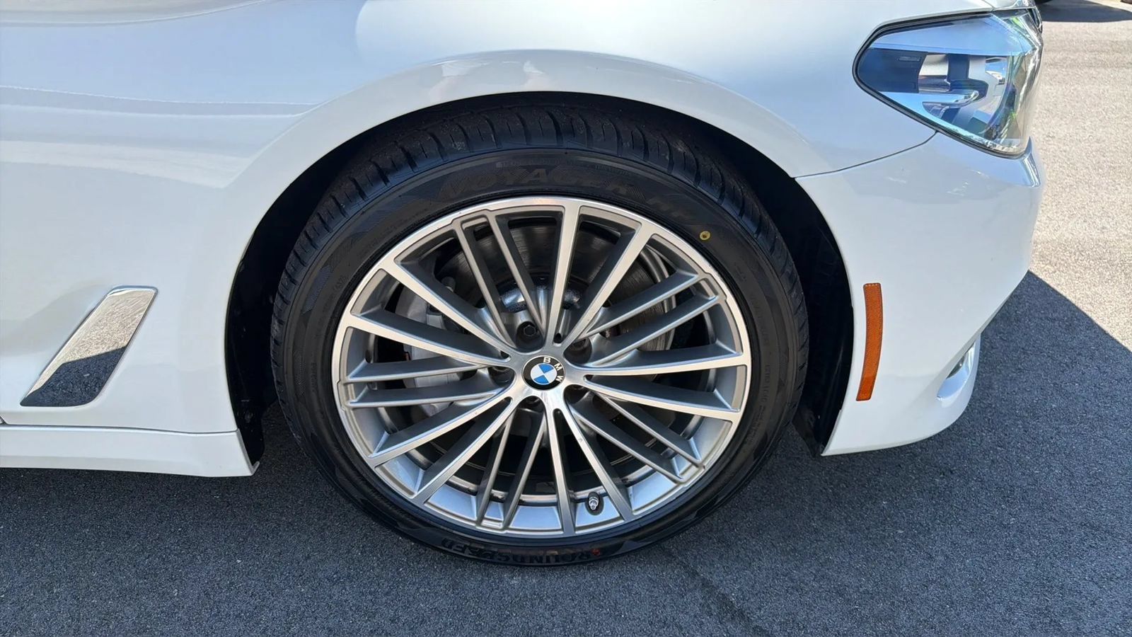 Used 2018 BMW 530i w/ Premium Package RWD image 38