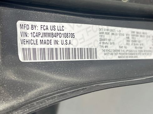 Used 2023 Jeep Cherokee Altitude Lux AWD/4WD image 31