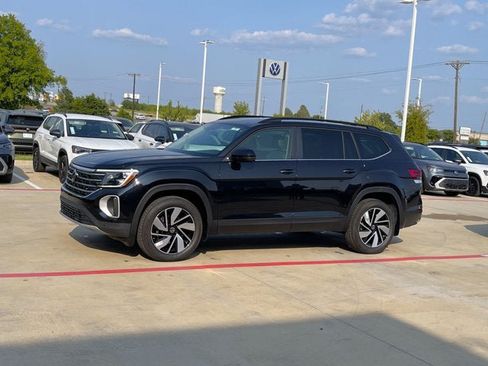 New 2026 Volkswagen Atlas SE FWD image 2