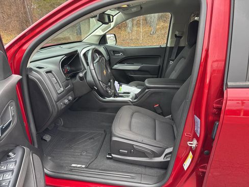 Used 2021 Chevrolet Colorado LT w/ LT Convenience Package image 10