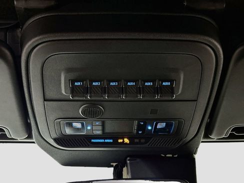 Used 2024 Ford Bronco Outer Banks w/ Sasquatch Package AWD/4WD image 21