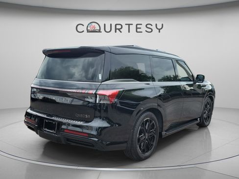 Certified 2026 INFINITI QX80 4WD w/ Sport Exterior Package image 3