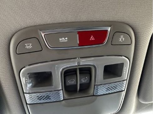 Used 2024 Kia Telluride SX w/ Towing Package image 24