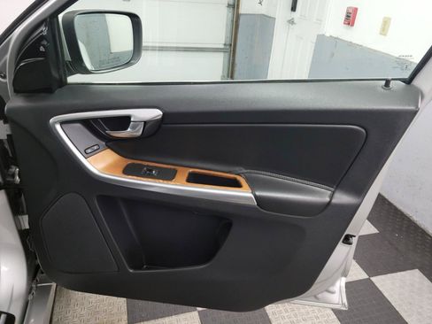 Used 2017 Volvo XC60 T5 Inscription AWD/4WD image 26