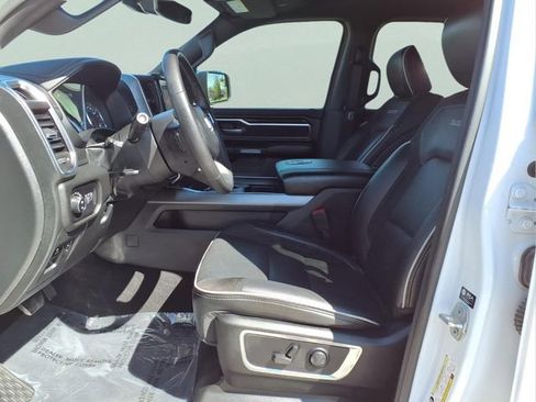 Used 2025 RAM 1500 Laramie AWD/4WD image 14