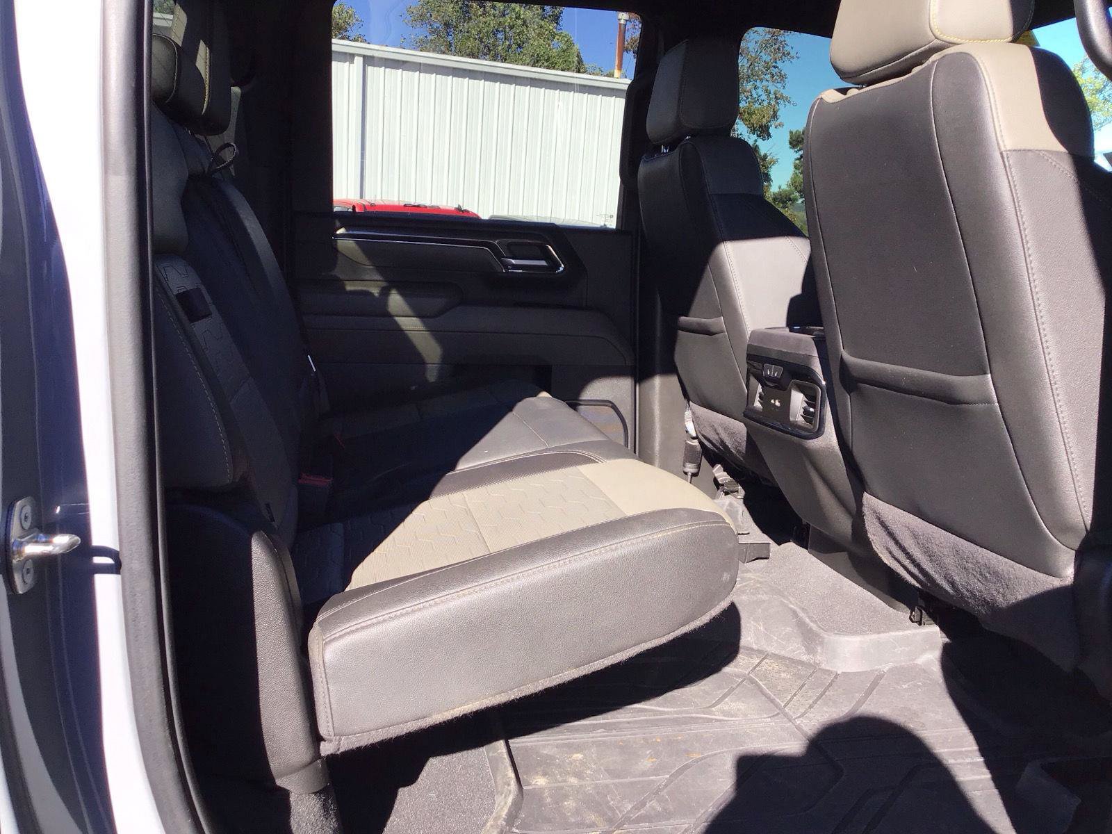 Used 2024 Chevrolet Silverado 2500 ZR2 AWD/4WD image 5