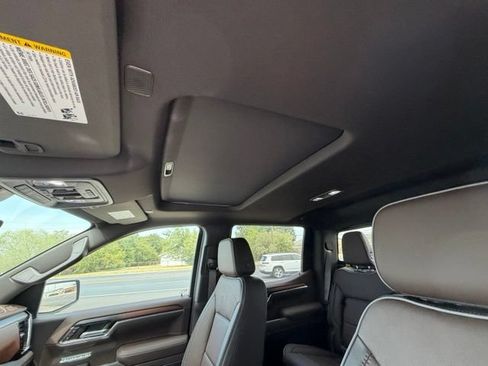New 2026 GMC Sierra 1500 Denali w/ Denali Reserve Package AWD/4WD image 16