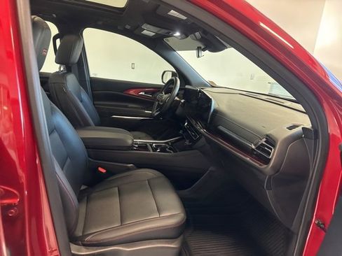 Used 2024 Chevrolet Traverse Z71 image 31