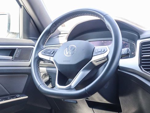 Used 2022 Volkswagen Atlas Cross Sport SE image 14
