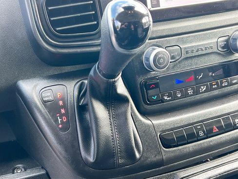 Used 2025 RAM ProMaster 2500 w/ Convenience Group image 25