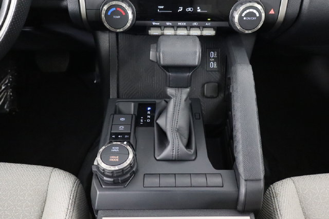 Used 2025 Toyota 4Runner SR5 AWD/4WD image 26