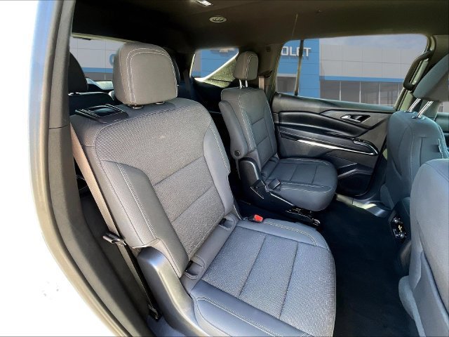 Used 2026 Chevrolet Traverse LT w/ Driver Confidence Package FWD image 12