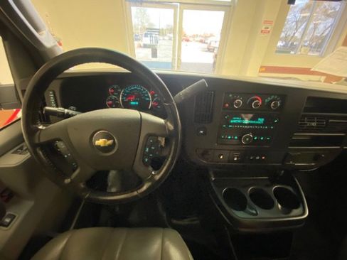 Used 2022 Chevrolet Express 3500 Extended w/ Driver Convenience Package image 22