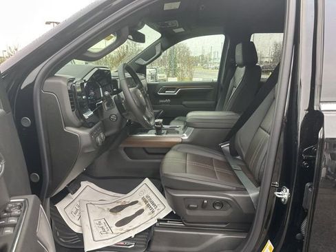 New 2026 Chevrolet Silverado 1500 High Country w/ LPO, Dark Essentials Package image 16