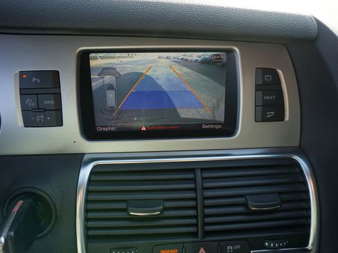 Used 2014 Audi Q7 TDI Prestige w/ Prestige Package image 34