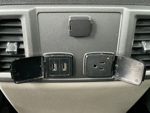 Used 2018 Ford F150 XLT w/ Equipment Group 302A Luxury image 9