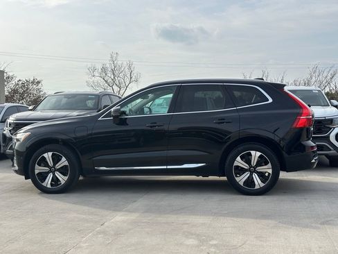 Used 2023 Volvo XC60 T8 Plus AWD/4WD image 4