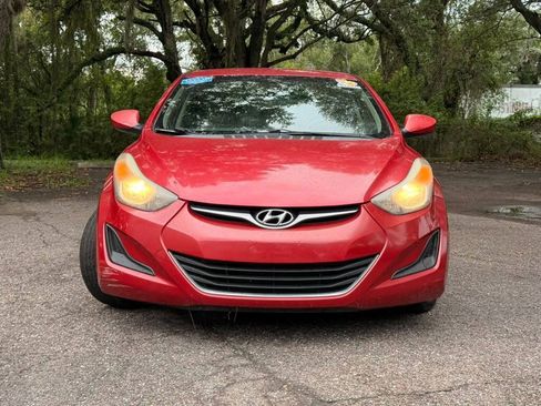 Used 2015 Hyundai Elantra SE FWD image 2