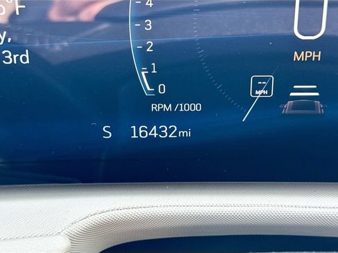 Used 2024 Cadillac XT4 Luxury FWD image 12