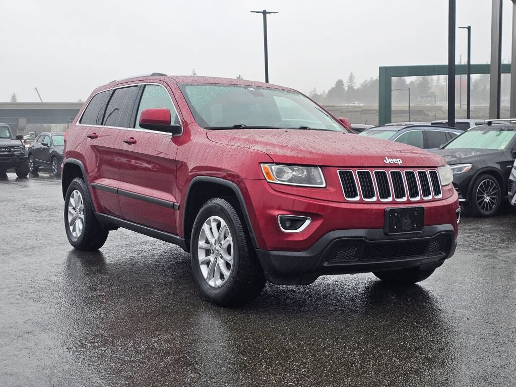 Used 2014 Jeep Grand Cherokee Laredo w/ Security & Convenience Group AWD/4WD image 3