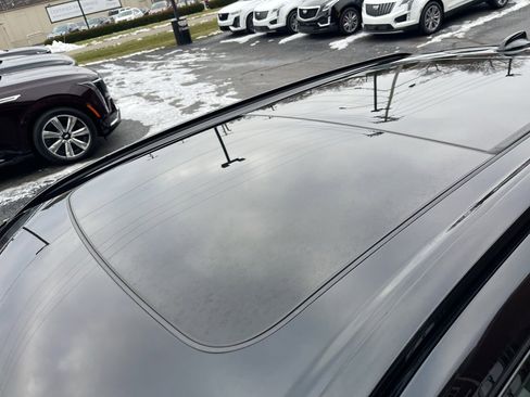 Used 2024 Volvo XC60 B5 Plus image 12