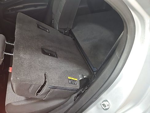 Used 2022 Chevrolet Equinox LT image 25