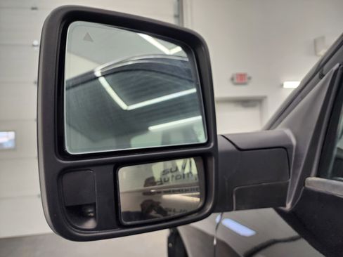 Used 2024 RAM 2500 Laramie w/ Night Edition image 35