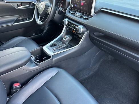 Used 2025 Toyota RAV4 XLE Premium AWD/4WD image 32