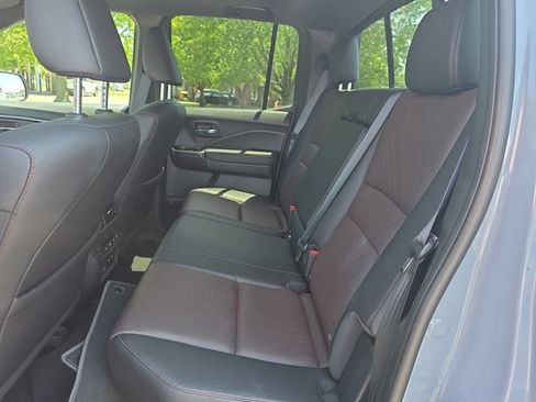 Used 2025 Honda Ridgeline Black Edition image 25