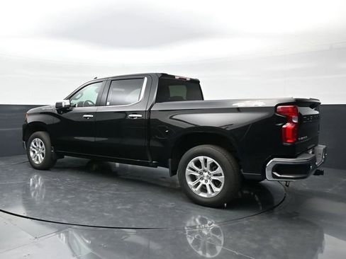Used 2024 Chevrolet Silverado 1500 LTZ AWD/4WD image 7