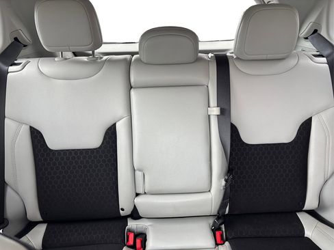 Used 2021 Jeep Compass Latitude w/ Convenience Group image 19