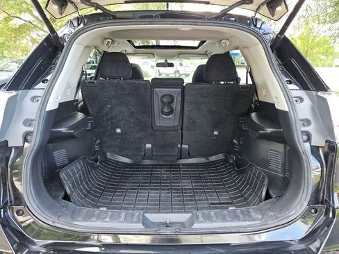 Used 2016 Nissan Rogue SV w/ SV Premium Package AWD/4WD image 13