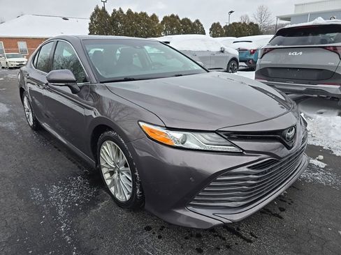 Used 2018 Toyota Camry XLE w/ Audio Package image 1