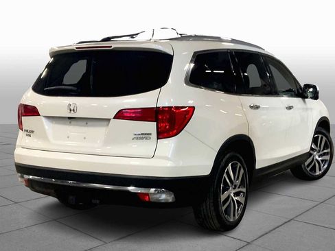 Used 2018 Honda Pilot Touring image 13