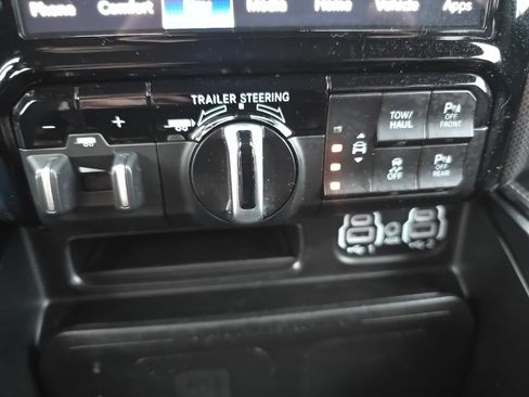 Certified 2024 RAM 1500 Limited image 29