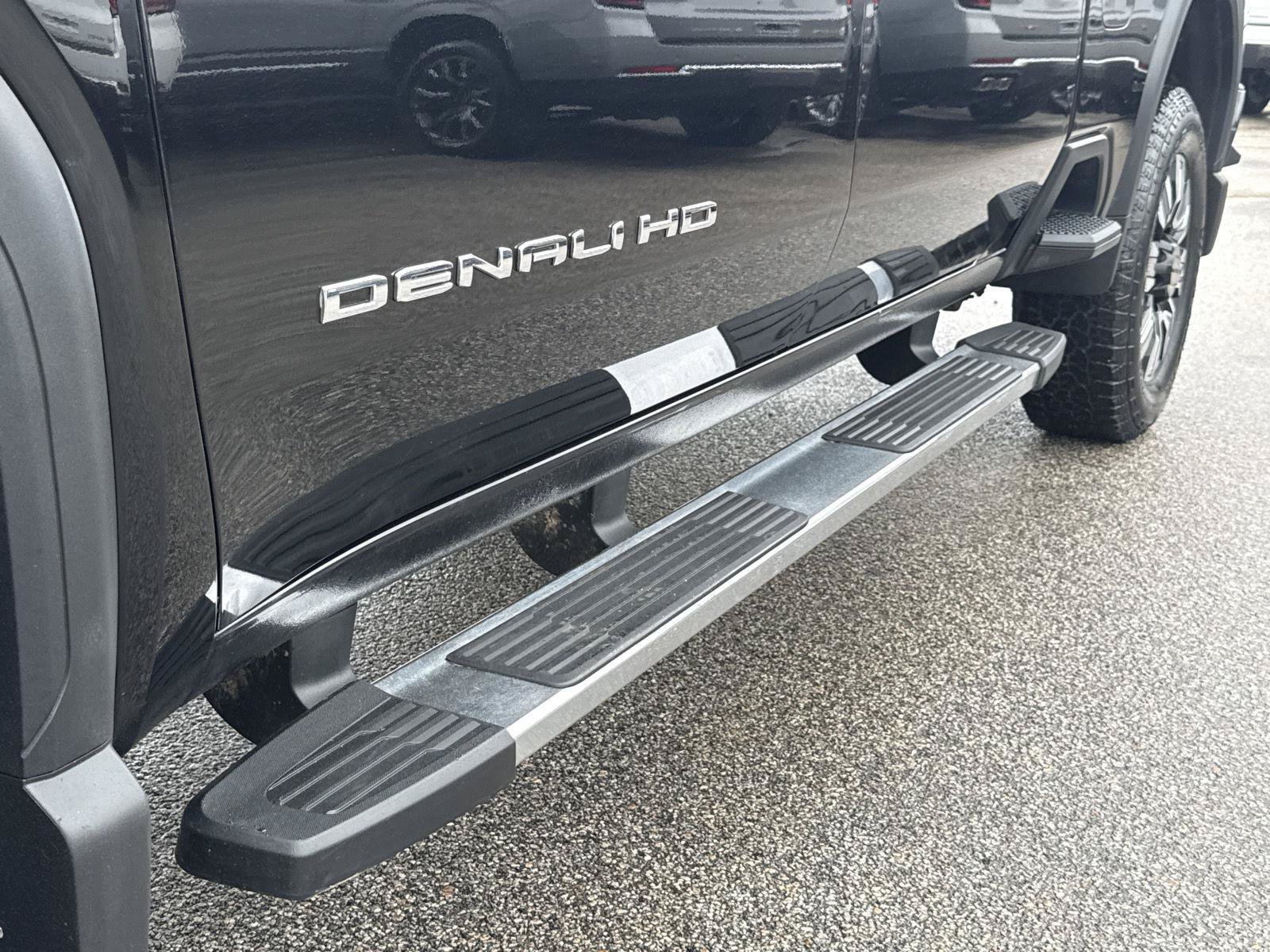 Used 2025 GMC Sierra 2500 Denali AWD/4WD image 10