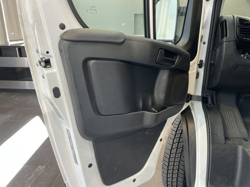 Used 2023 RAM ProMaster 2500 image 14